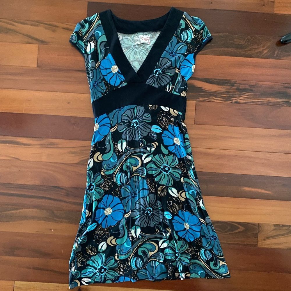 [Jimmy Key] V Neck Floral Dress